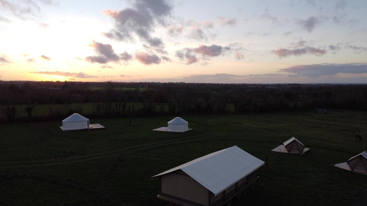 Camping A La Ferme - Hebergements Insolites Cerisy-la-Foret Exteriér fotografie